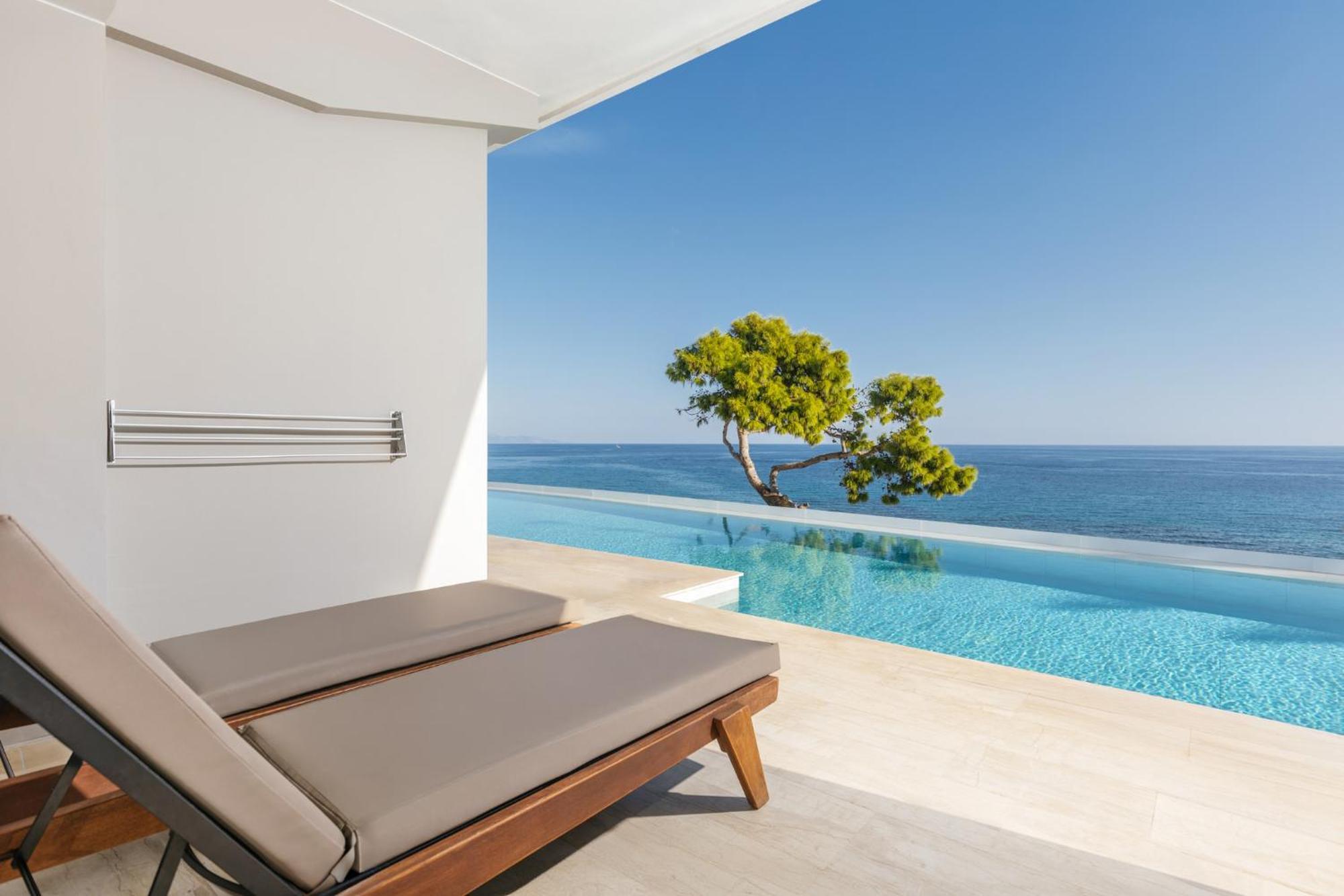 Superior Swim Up Room with Sea View