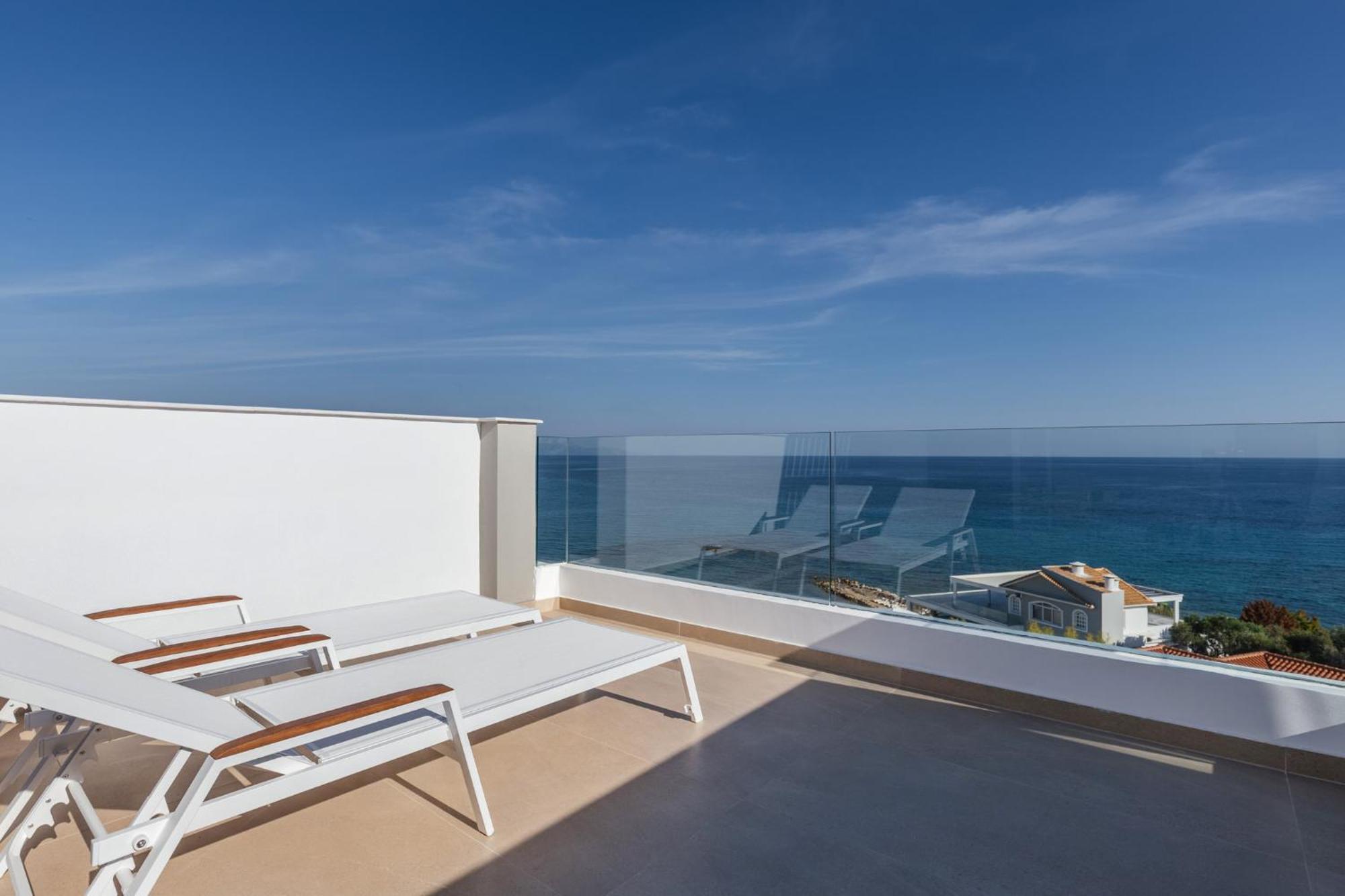 Junior Suite met Panoramisch Uitzicht op Zee